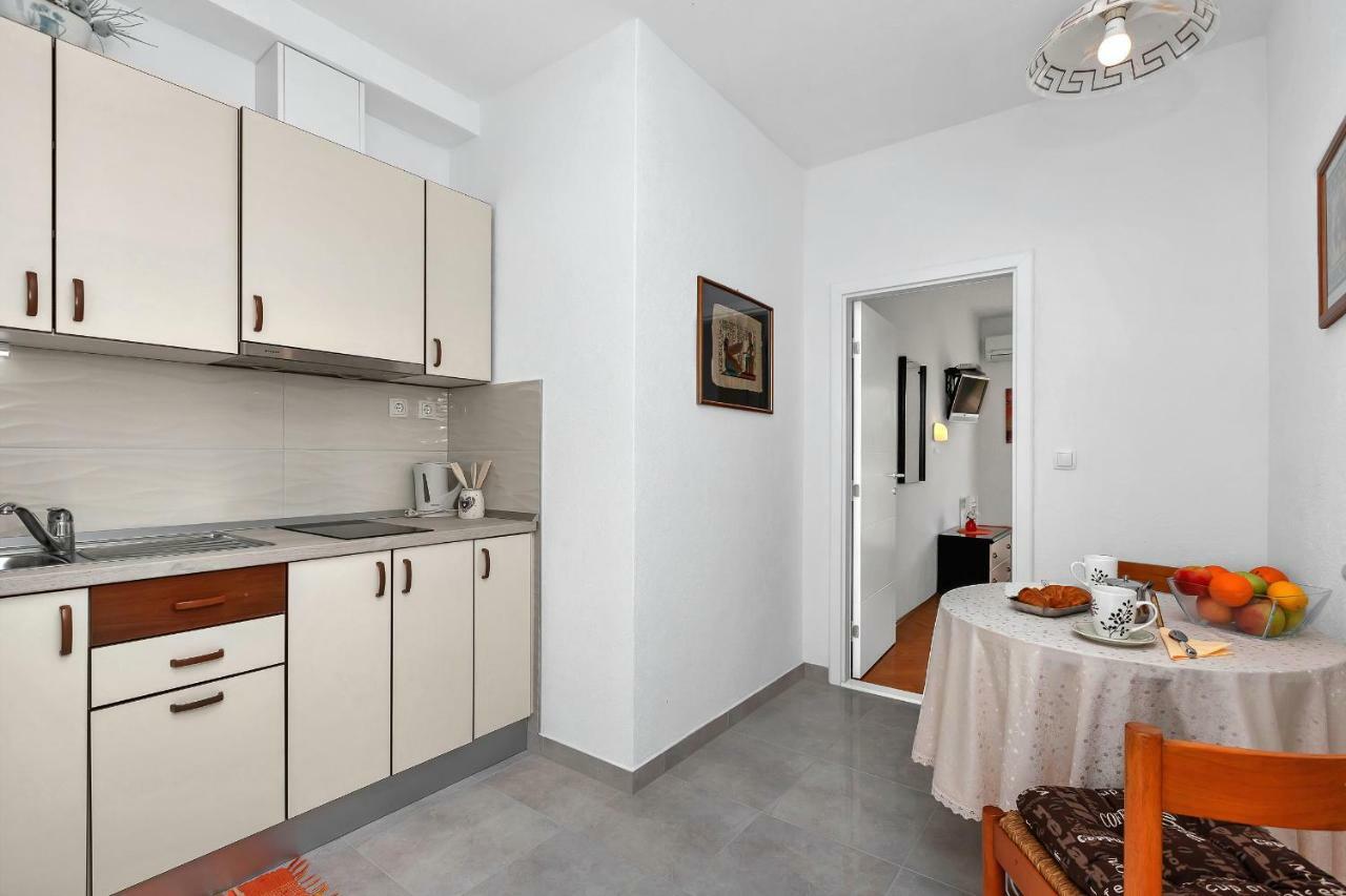 Mirjana & Ivo Apartment Makarska Exterior photo